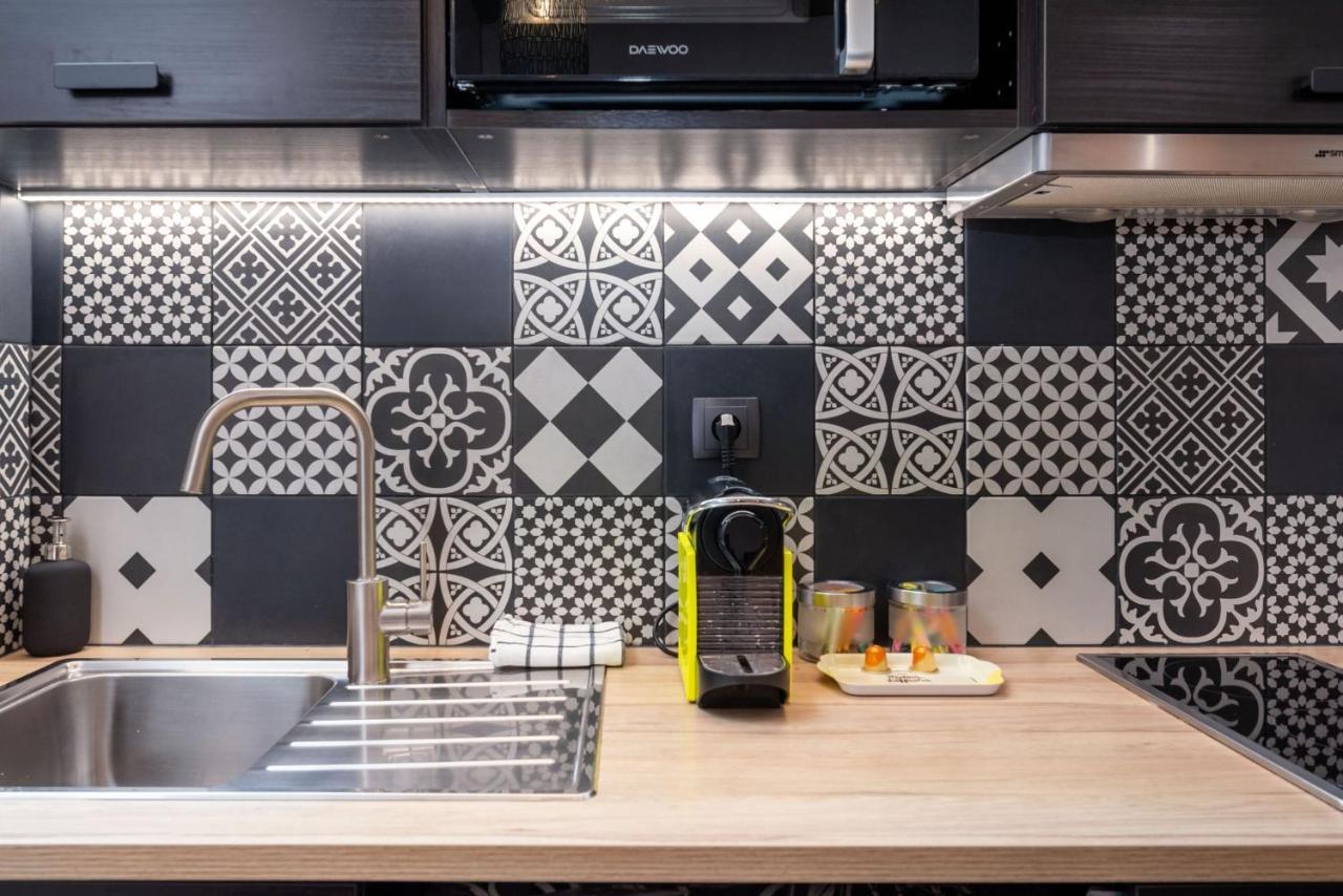 Le 14 Sathonay Apartment ลียง ภายนอก รูปภาพ