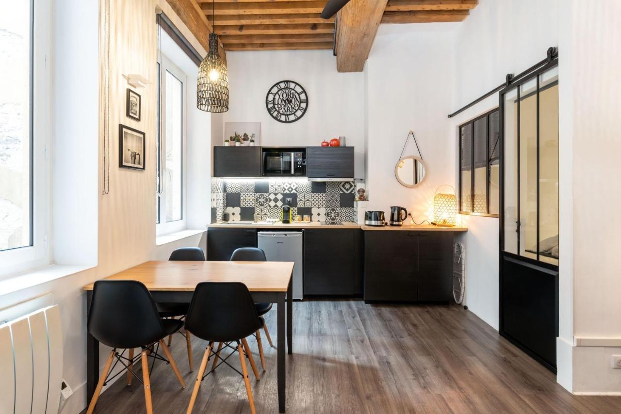 Le 14 Sathonay Apartment ลียง ภายนอก รูปภาพ